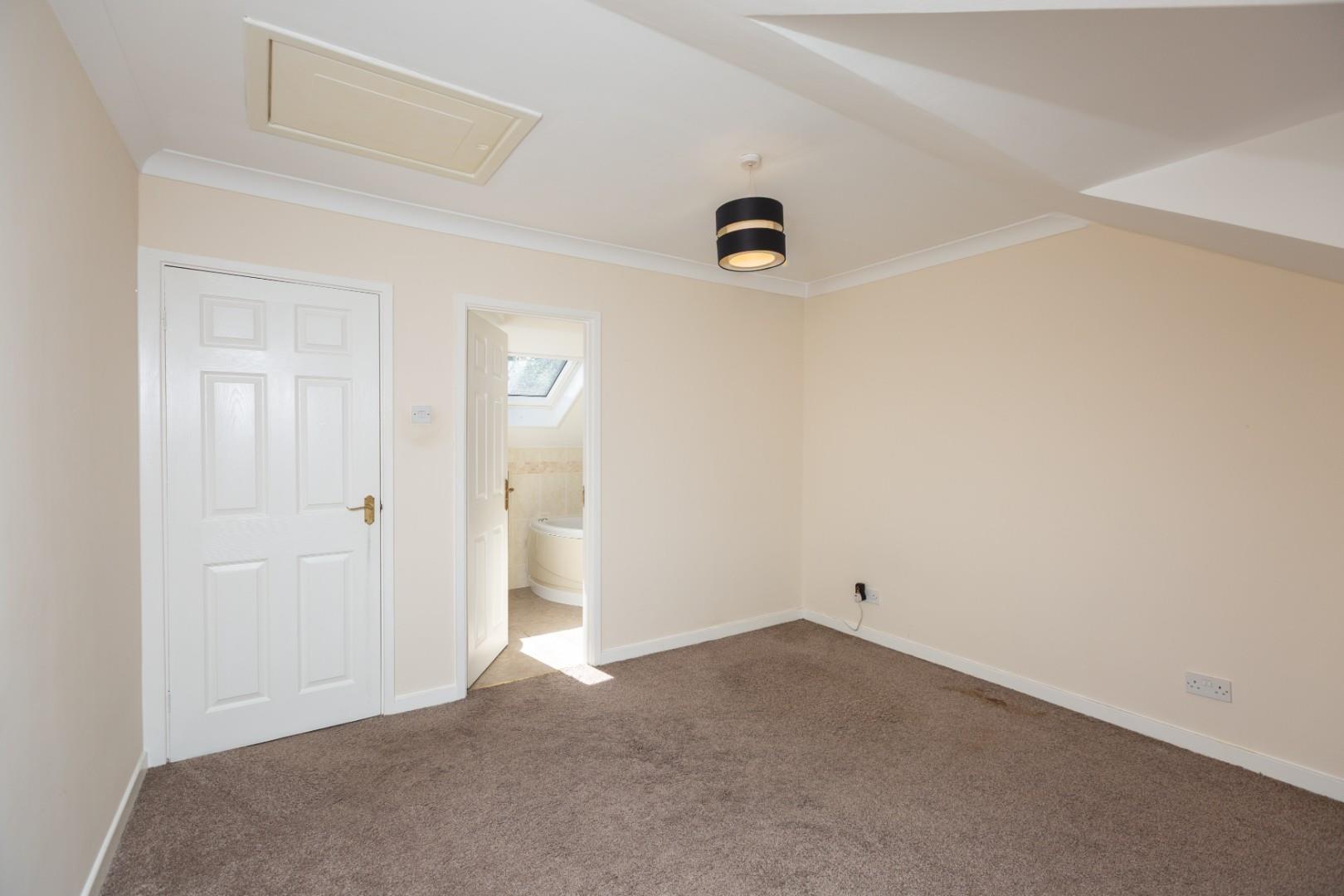 Whitegates, Mayals, Swansea, SA3 5HW